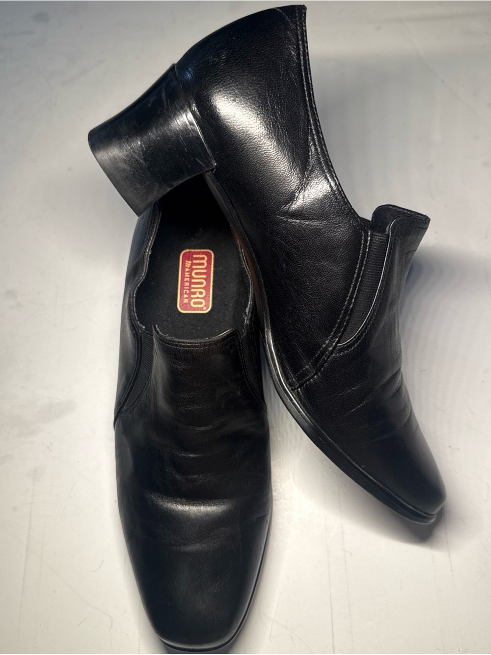 Munro Black Leather Heeled Slip-On Boots